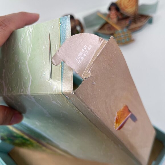 Disney Moana Classic Storybook Set - Picture 9 of 10